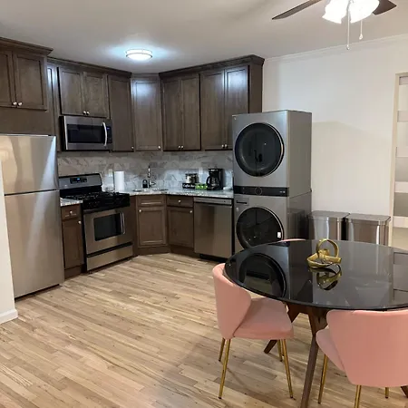 Luxury Boutique Home - 4 Beds 1 Baths 25 Minutes To Nyc